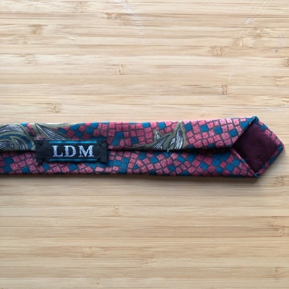 LDM Silk Tie Made In Italy! Bold Floral Pattern! - Picture 3 of 7